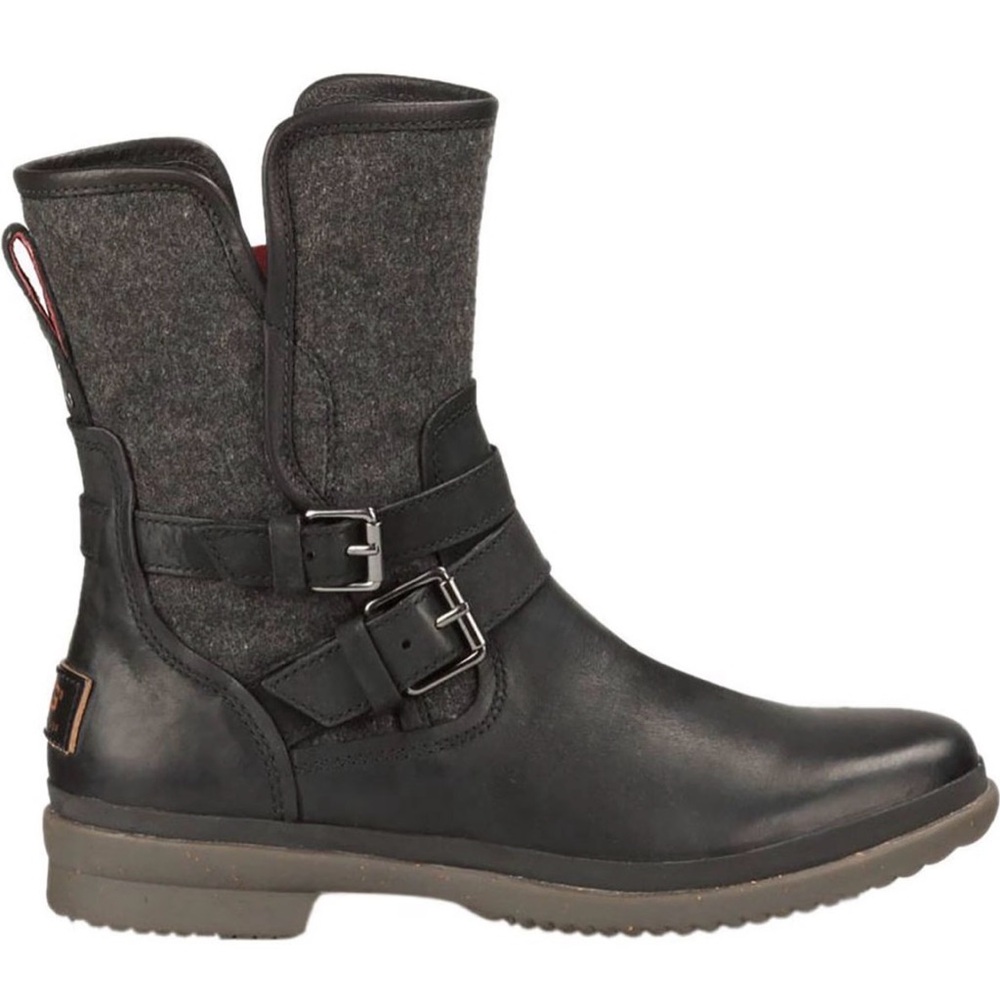 UGG Waterproof Simmens Boot